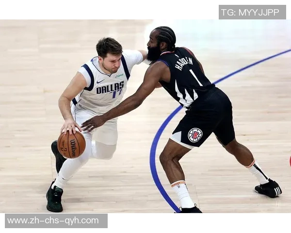 青岛队与辽宁队激战正酣谁能在这场对决中笑到最后